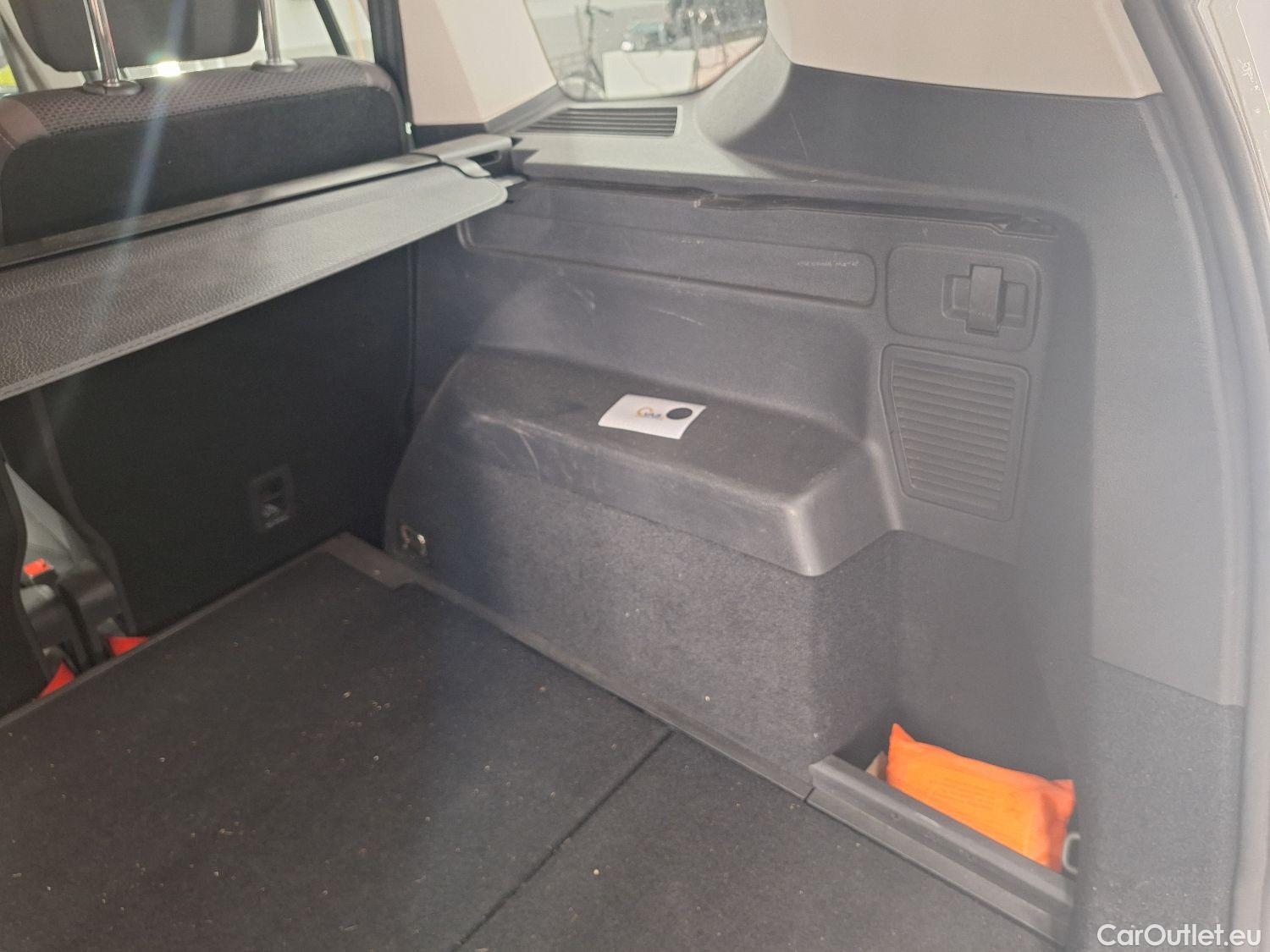  Volkswagen  Touran VW,  '15, Volkswagen  2.0 TDi 85kW Trendline DSG 5d #79