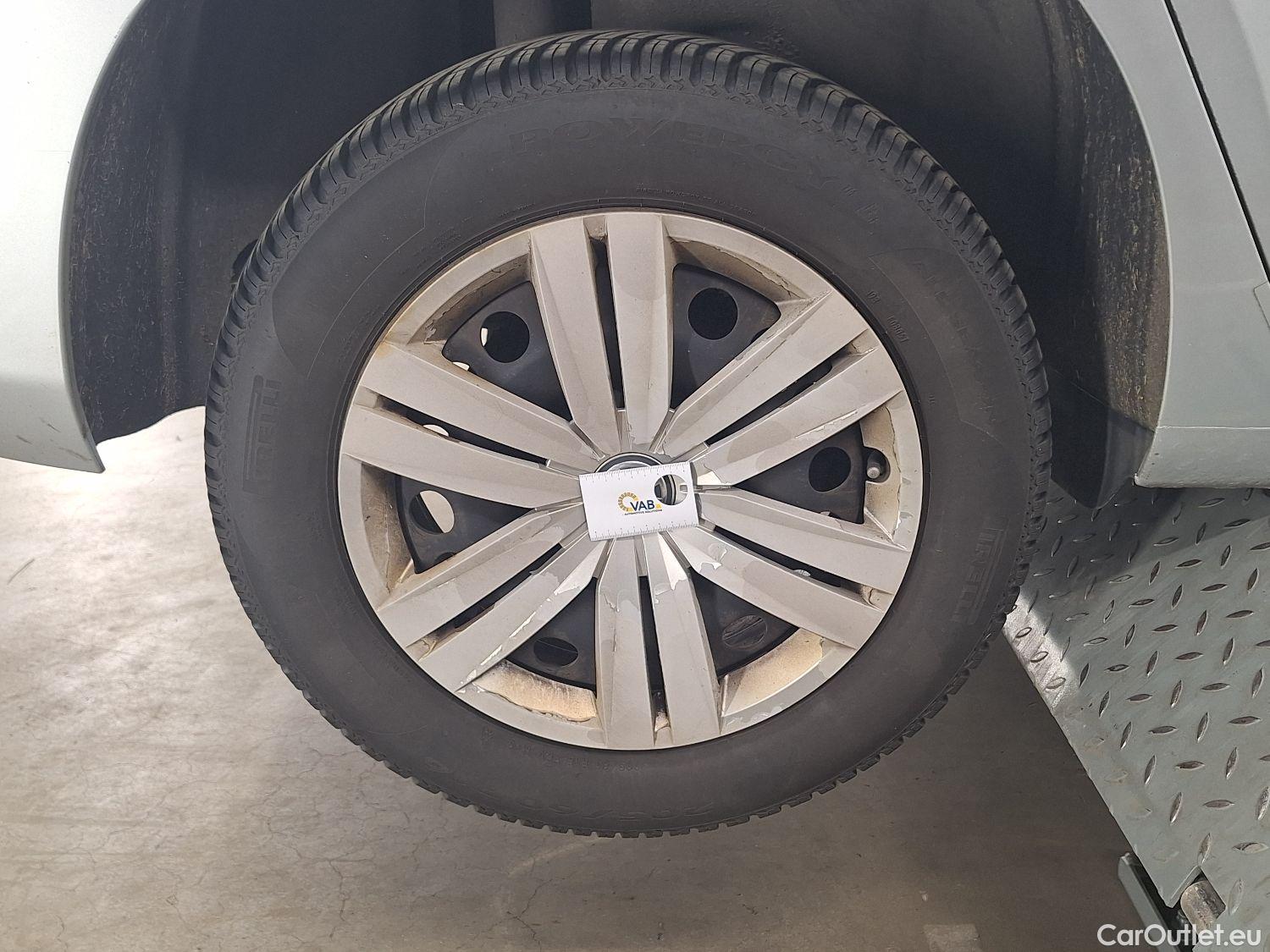  Volkswagen  Touran VW,  '15, Volkswagen  2.0 TDi 85kW Trendline DSG 5d #67