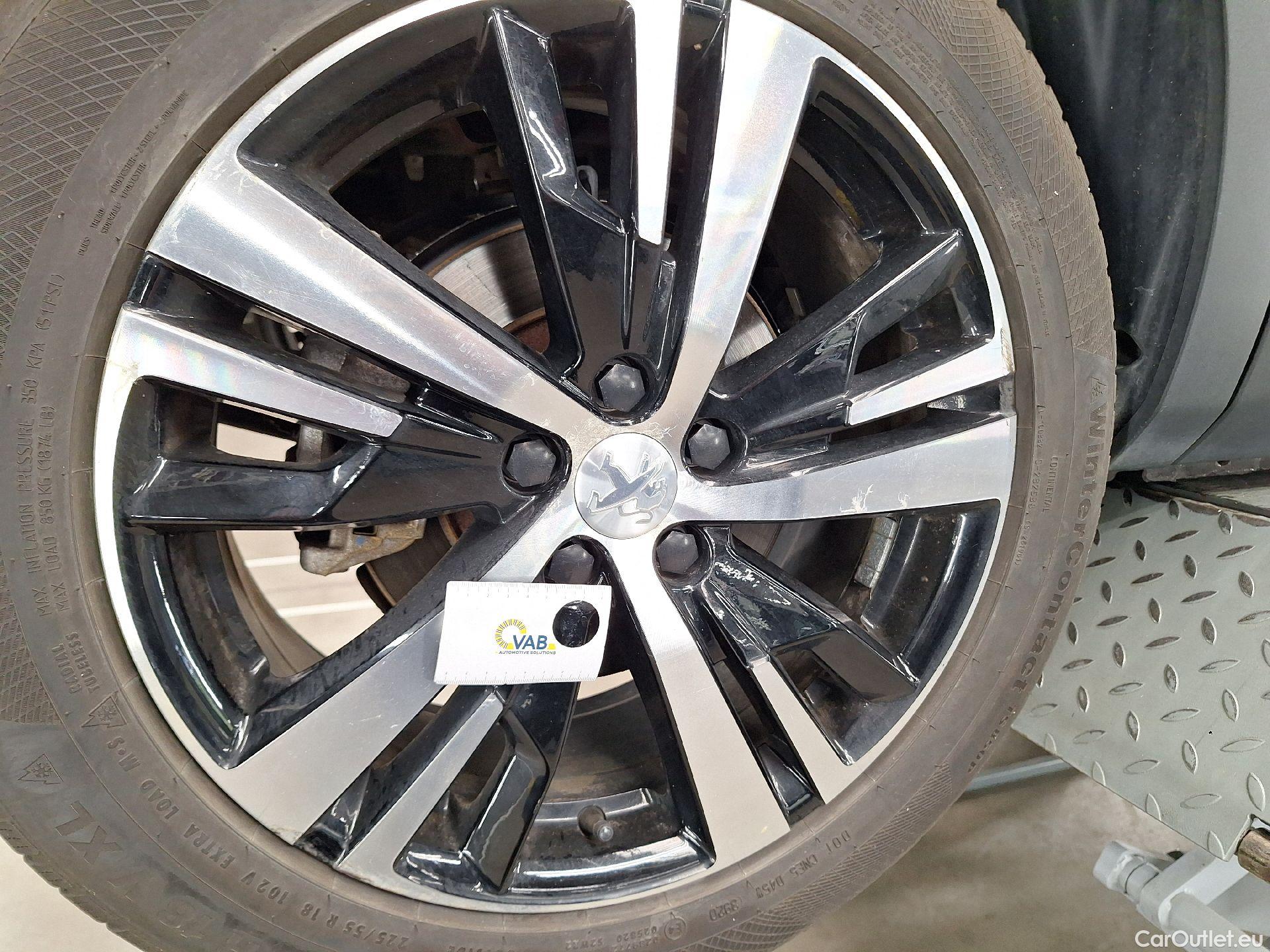  Peugeot  3008 Peugeot,  '16, Peugeot  Hybrid 225 e-Auto8 GT 5d #29