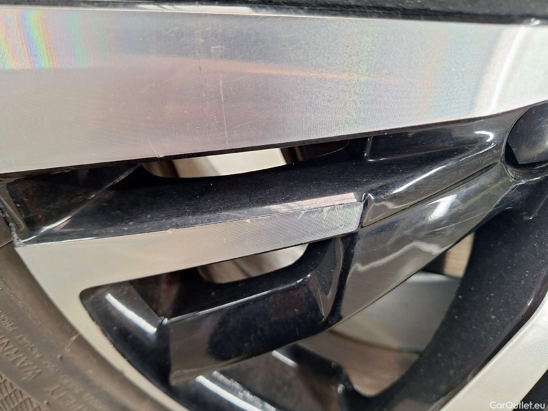  Peugeot  3008 Peugeot,  '16, Peugeot  Hybrid 225 e-Auto8 GT 5d #28