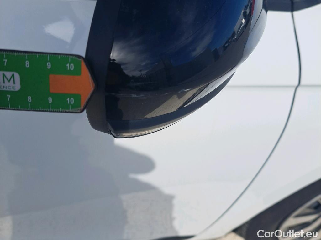  Renault  Clio RENAULT  / 2019 / 5P / berlina con portón Intens TCe 67 kW (91CV) #21