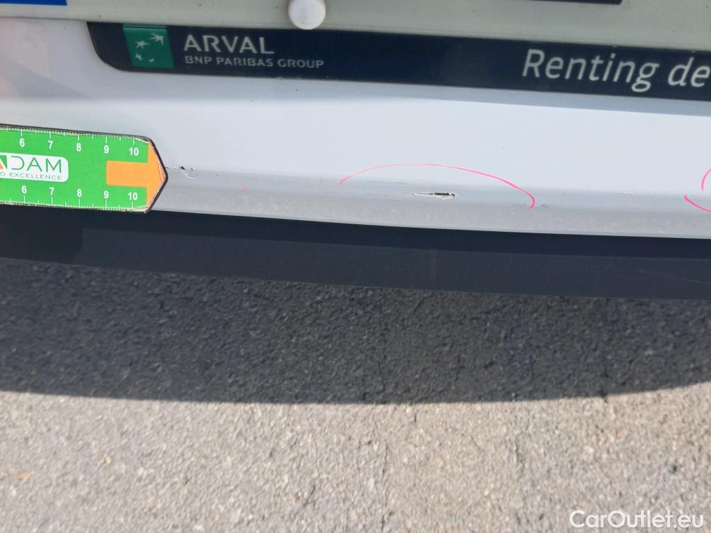  Renault  Clio RENAULT  / 2019 / 5P / berlina con portón Intens TCe 67 kW (91CV) #12