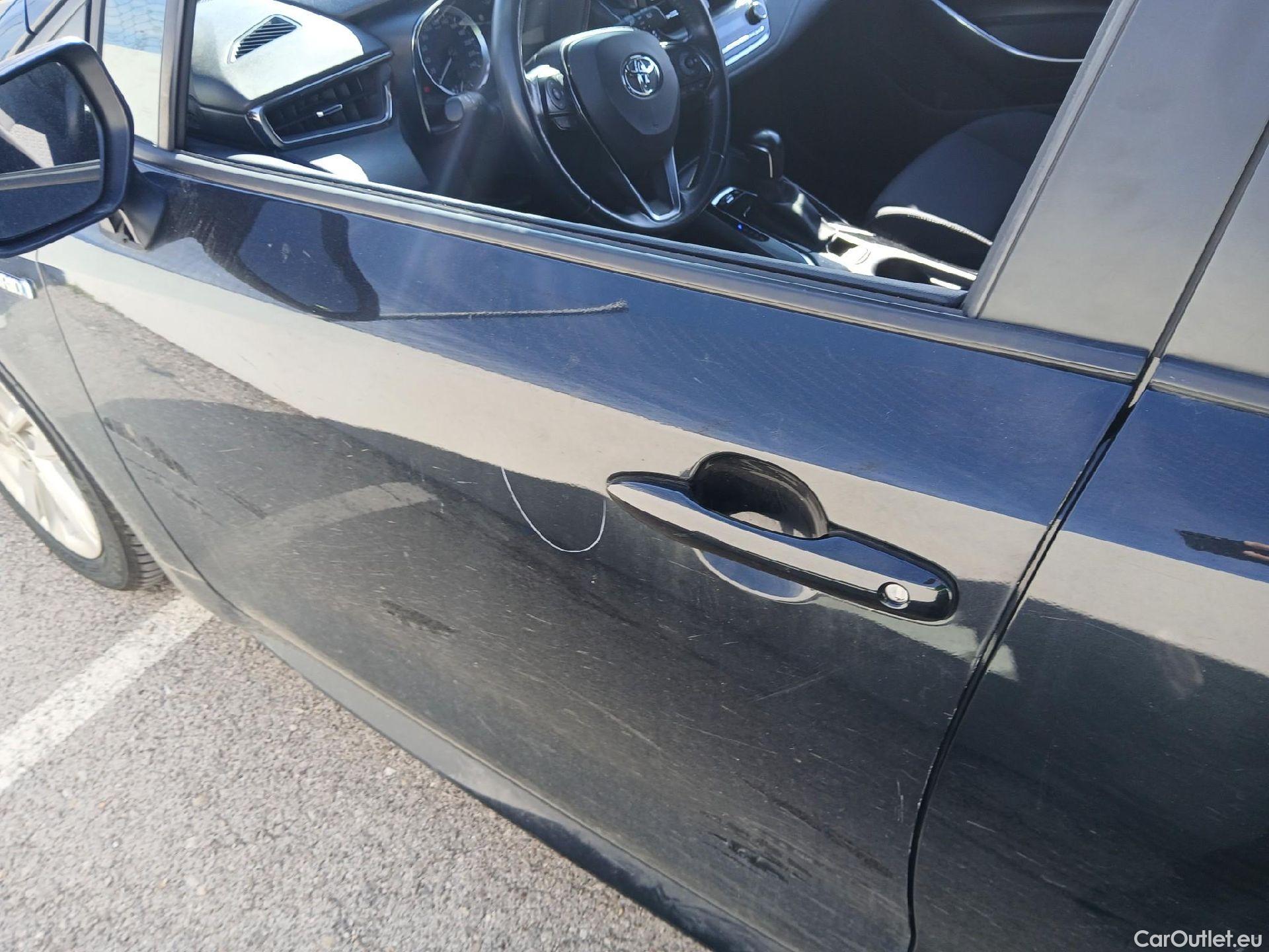  Toyota  Corolla TOYOTA  / 2019 / 5P / berlina con portón 1.8 125H BUSINESS PLUS E-CVT #15