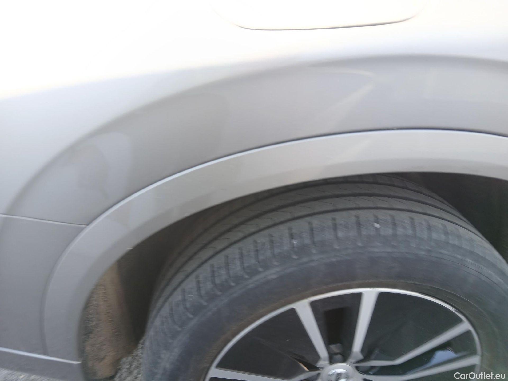  Volvo  XC90 VOLVO  / 2019 / 5P / todoterreno 2.0 B5 D AWD Momentum Pro Auto #17