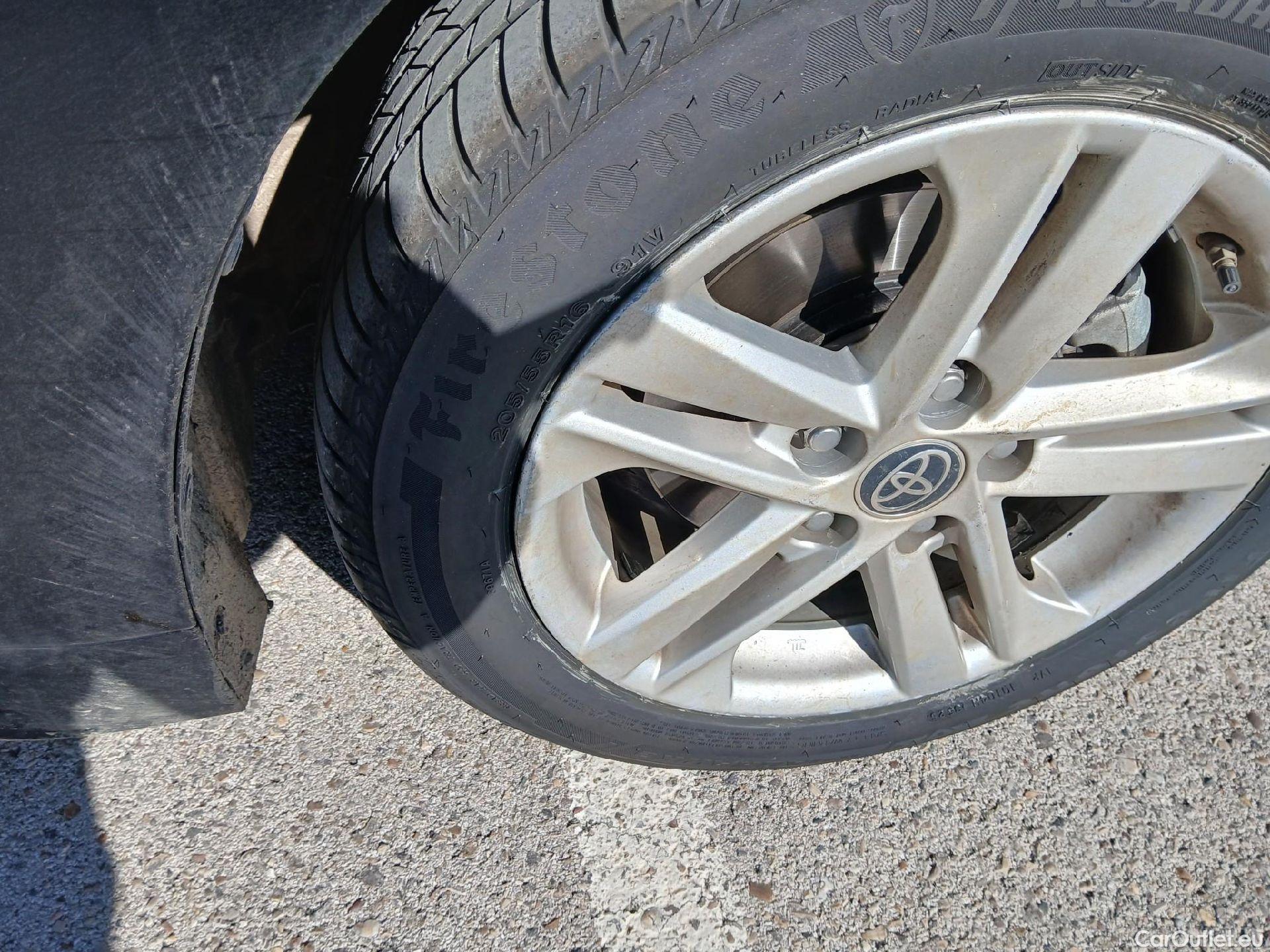  Toyota  Corolla TOYOTA  / 2019 / 5P / berlina con portón 1.8 125H BUSINESS PLUS E-CVT #27