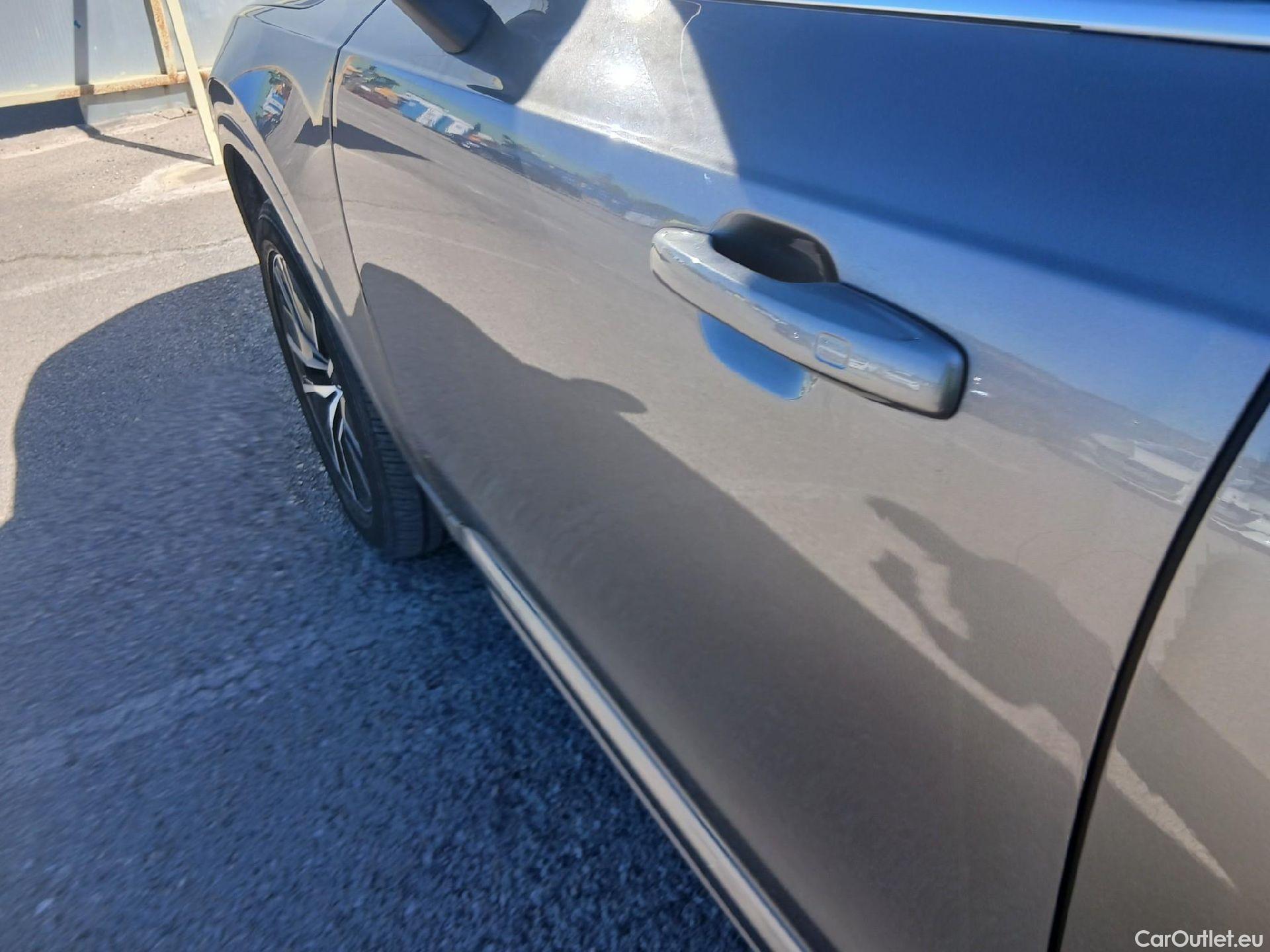  Volvo  XC90 VOLVO  / 2019 / 5P / todoterreno 2.0 B5 D AWD Momentum Pro Auto #3