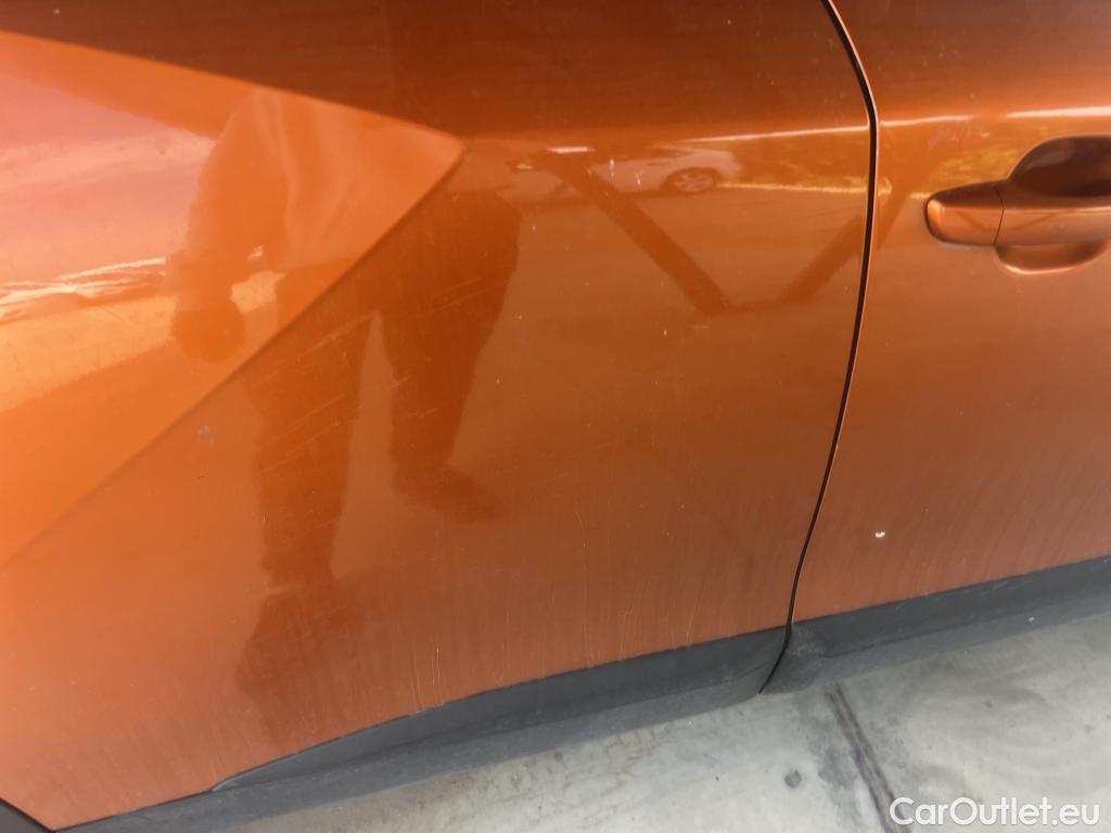 Peugeot  2008 PEUGEOT  / 2019 / 5P / todoterreno Active BlueHDI 81kW (110CV) #19