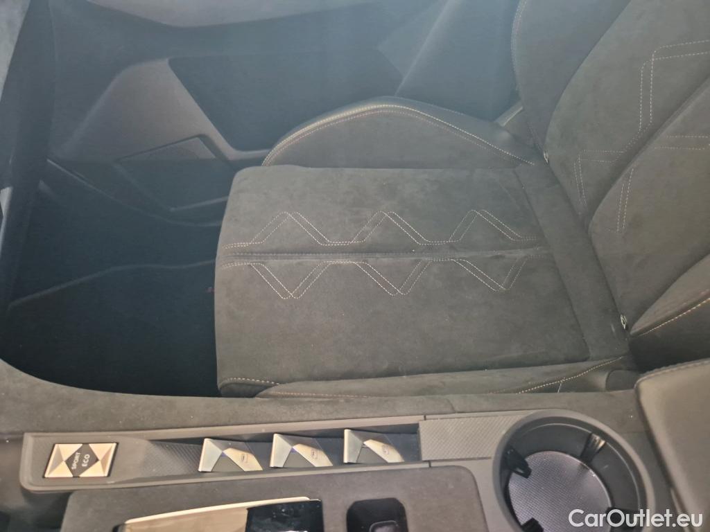  DS  DS7 DS DS 7 Crossback / 2017 / 5P / todoterreno BlueHDi DE 96kW (130CV) AT. PERF.LINE #5