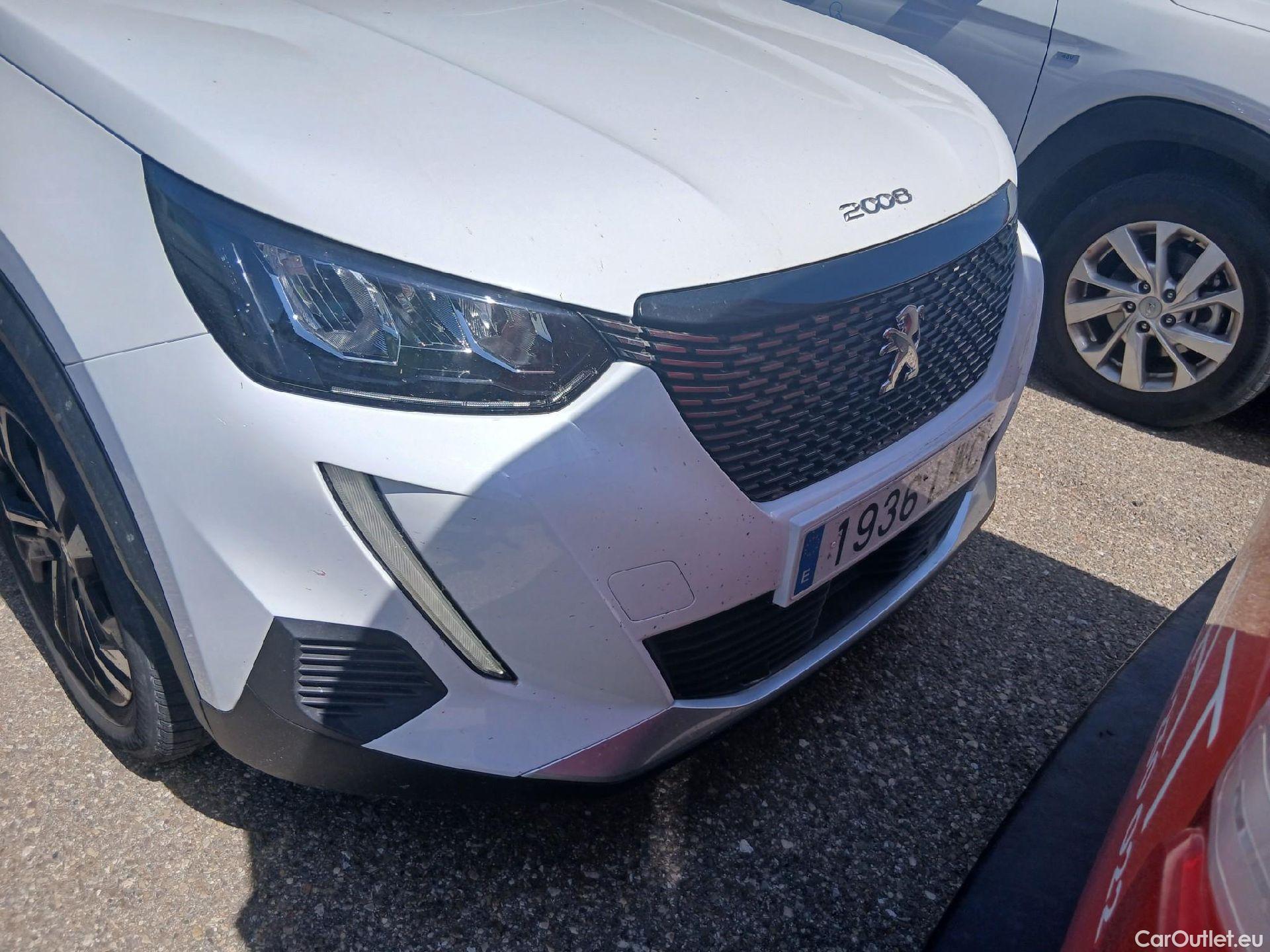  Peugeot  2008 PEUGEOT  / 2019 / 5P / todoterreno Allure BlueHDI 81kW (110CV) #7