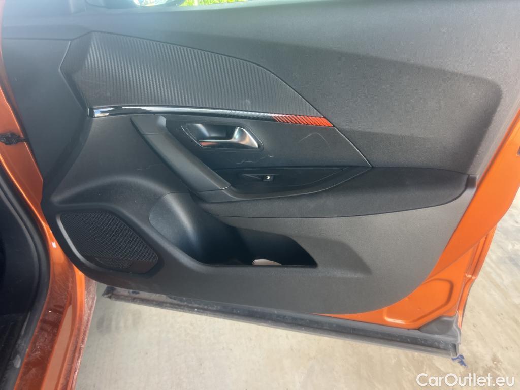  Peugeot  2008 PEUGEOT  / 2019 / 5P / todoterreno Active BlueHDI 81kW (110CV) #17