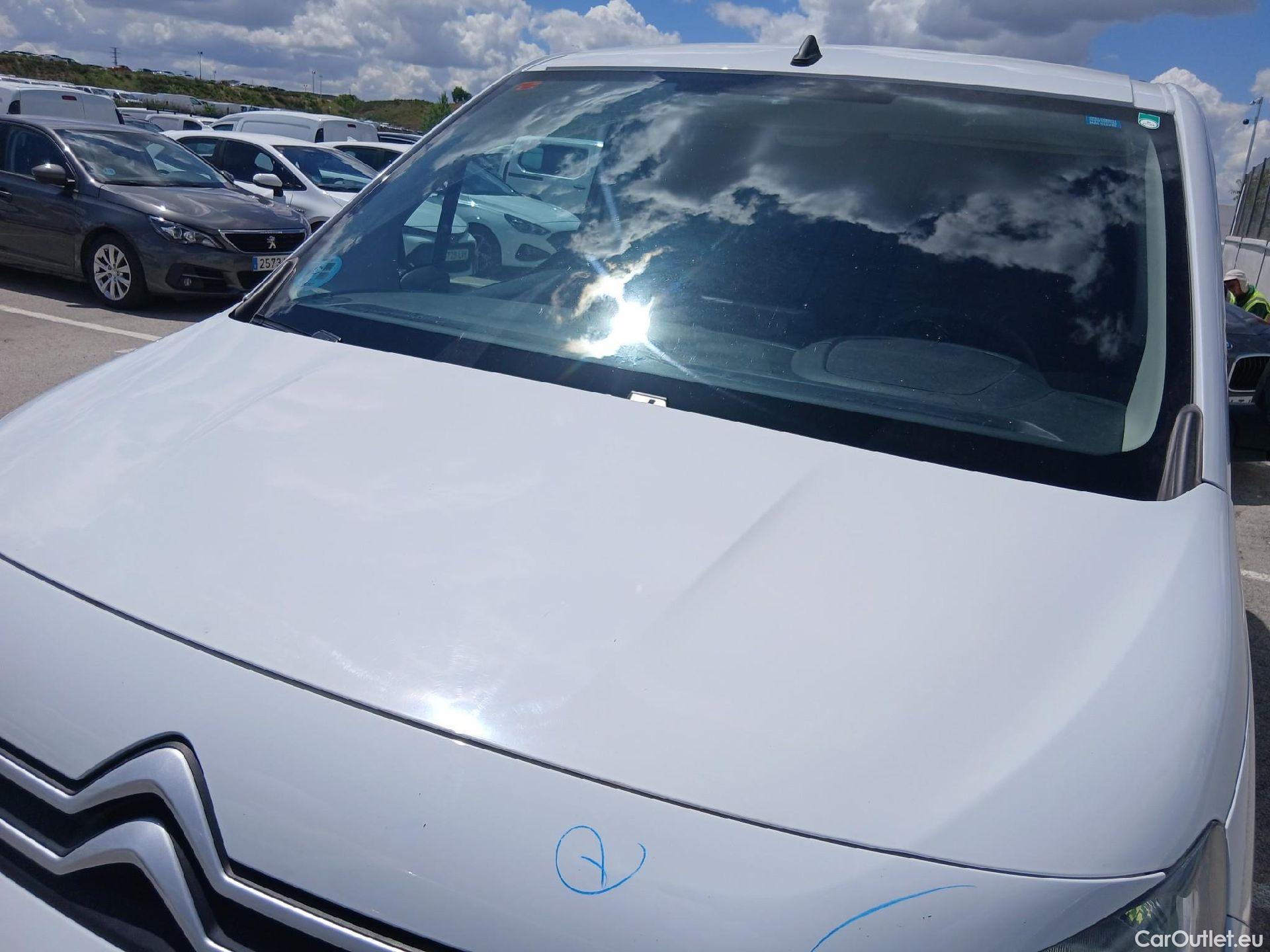 Citroen  Berlingo CITROEN  / 2018 / 4P / furgón derivado de turismo Talla M BlueHDi 100 #13