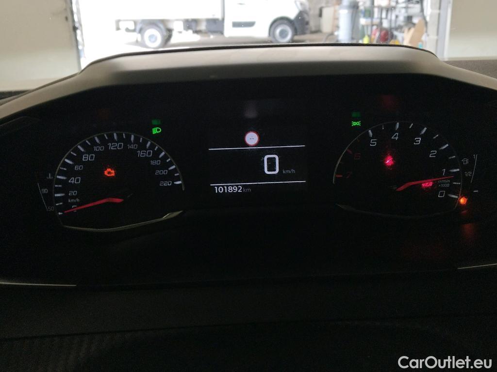  Peugeot  2008 PEUGEOT  / 2019 / 5P / todoterreno Active Pack BlueHDI 81kW (110CV) #35