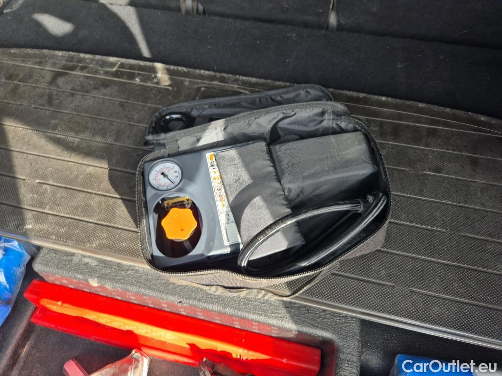  Hyundai  Tucson HYUNDAI  / 2020 / 5P / todoterreno 1.6 CRDI 100kW (136CV) 48V Tecno DCT 2C #9