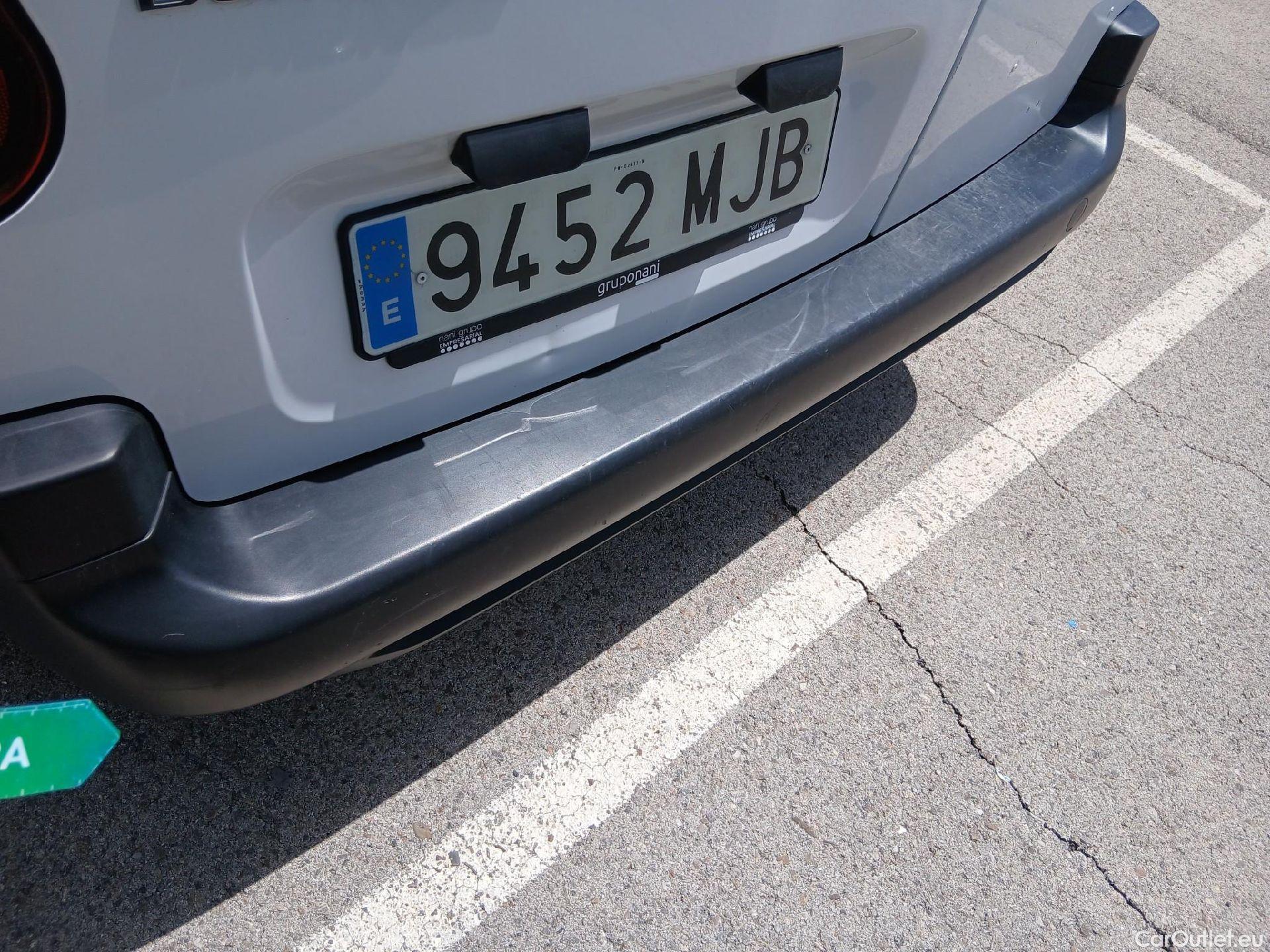  Citroen  Berlingo CITROEN  / 2018 / 4P / furgón derivado de turismo Talla M BlueHDi 100 #25