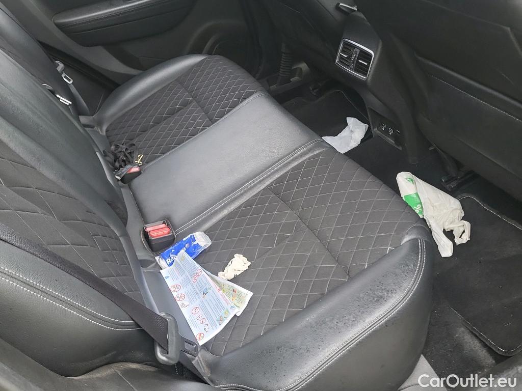  Renault  Kadjar RENAULT  / 2019 / 5P / crossover Zen GPF TCe 103kW (140CV) EDC (AC) #24