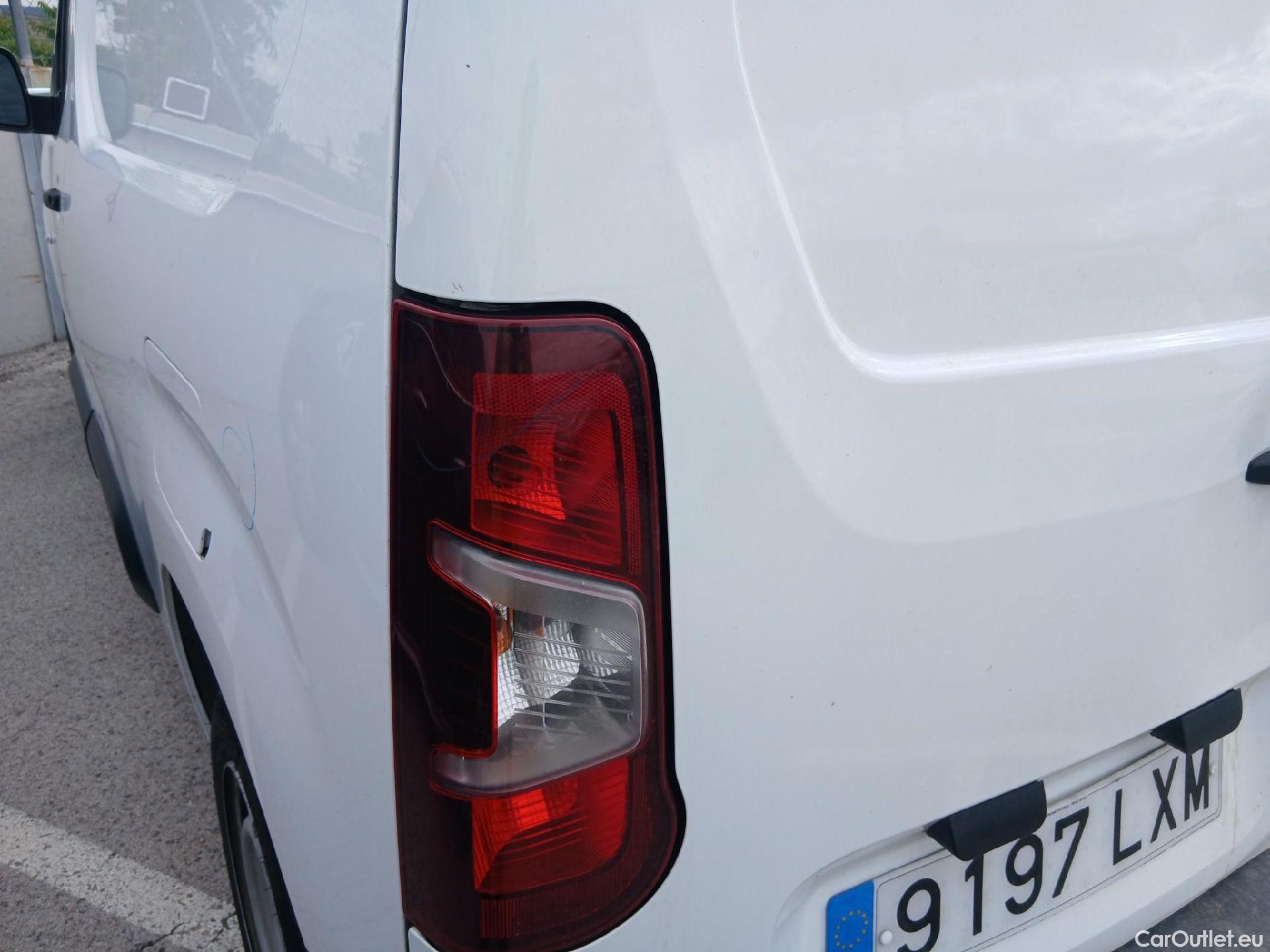  Opel  Combo OPEL  / 2018 / 4P / furgón derivado de turismo 1.5 TD 75kW (100CV) Select L H1 650kg #27