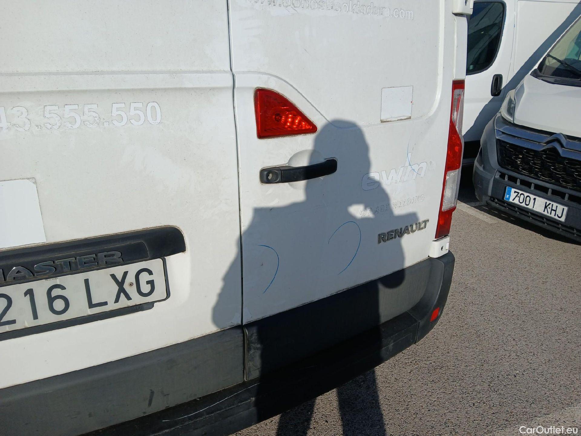  Renault  Master RENAULT  / 2019 / 4P / furgón Furgón T L1H1 3500 Bl dCi 99W (135CV) #23