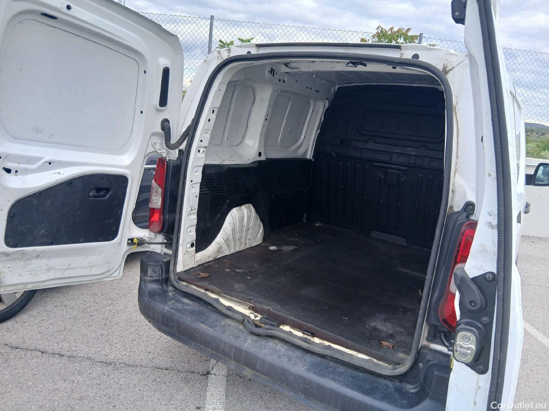  Opel  Combo OPEL  / 2018 / 4P / furgón derivado de turismo 1.5 TD 75kW (100CV) Select L H1 650kg #4