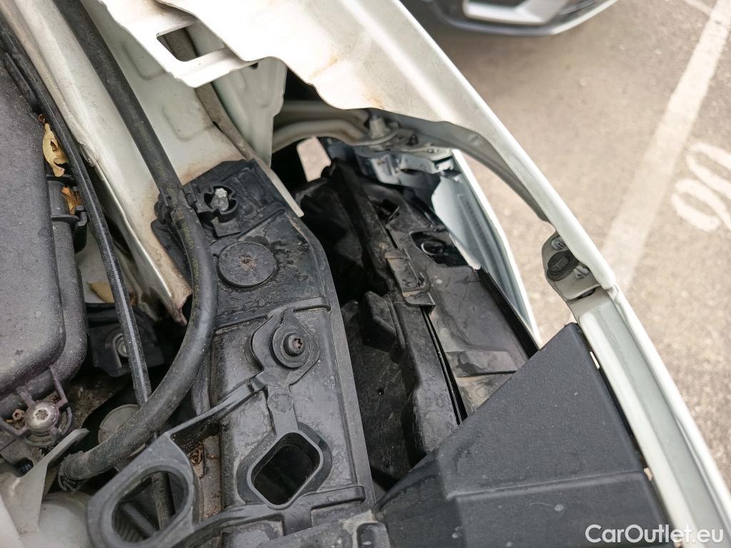  Mercedes  GLA MERCEDES-BENZ  / 2020 / 5P / todoterreno  250 e #2