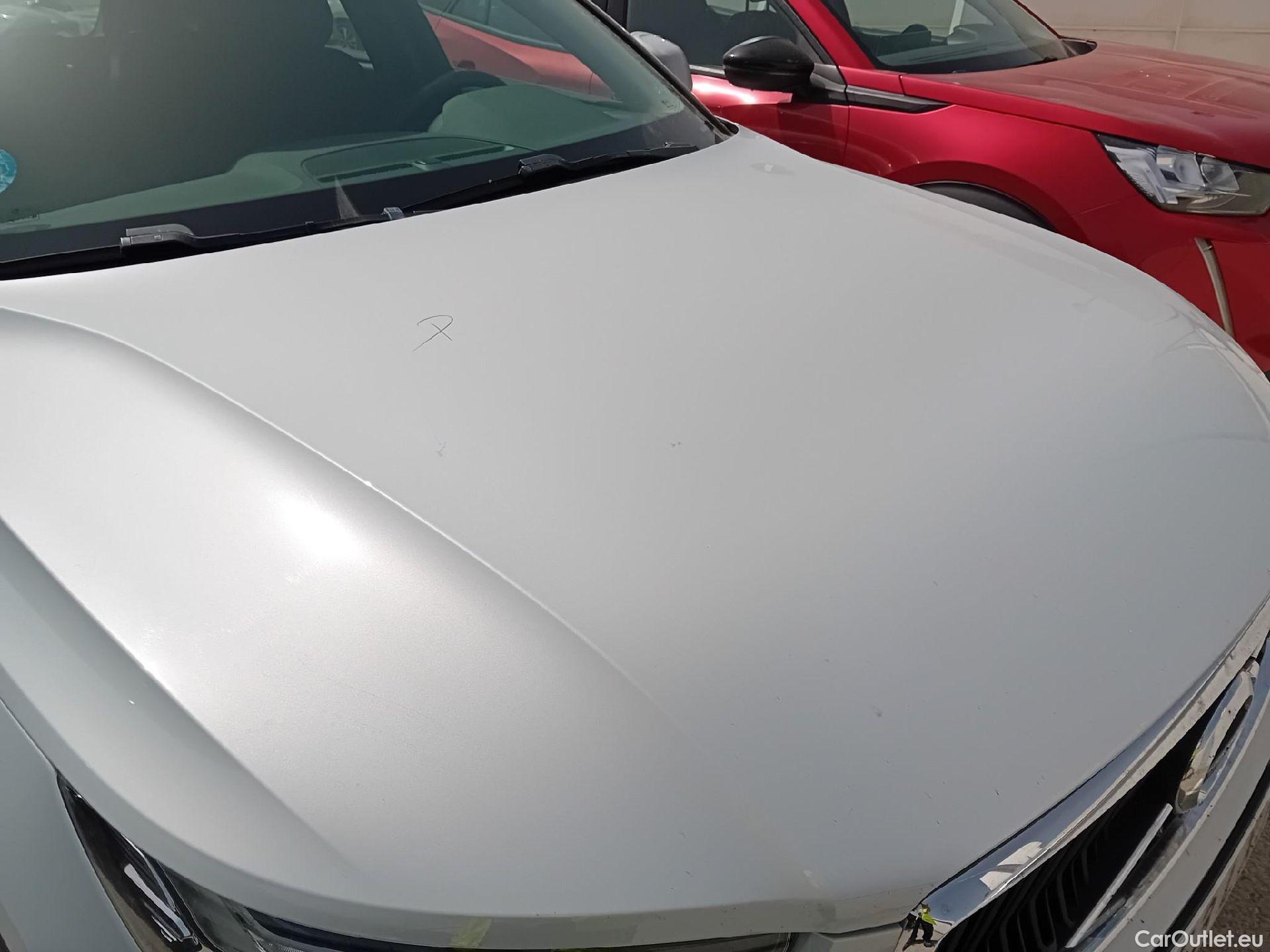  Volvo  XC 40 VOLVO XC40 / 2017 / 5P / todoterreno 2.0 B3 G Momentum Pro Auto #46