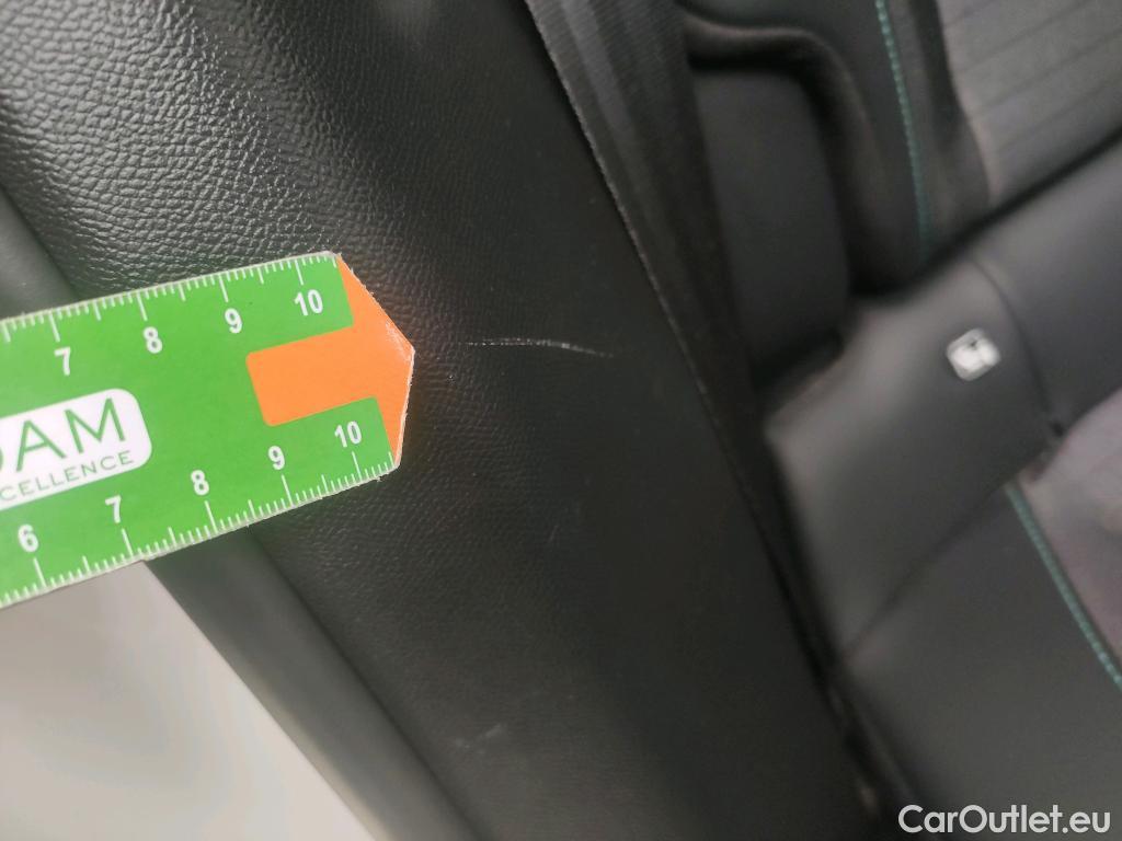  Peugeot  2008 PEUGEOT  / 2019 / 5P / todoterreno Allure BlueHDI 81kW (110CV) #13