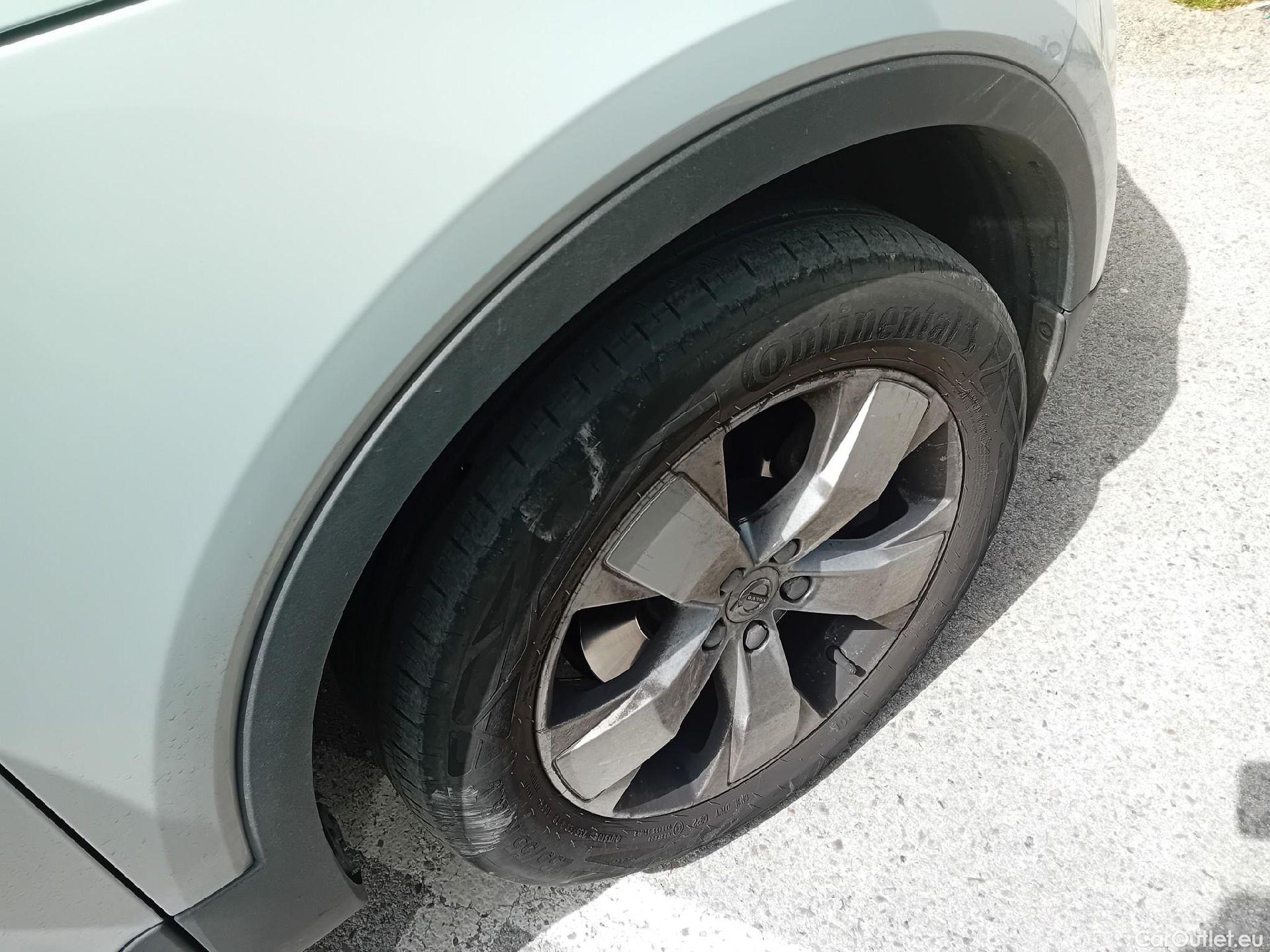  Volvo  XC 40 VOLVO XC40 / 2017 / 5P / todoterreno 2.0 B3 G Momentum Pro Auto #7