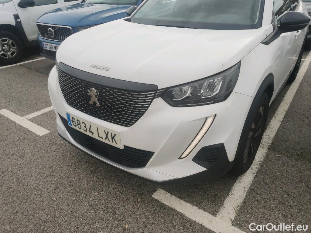  Peugeot  2008 PEUGEOT  / 2019 / 5P / todoterreno Allure BlueHDI 81kW (110CV) #24