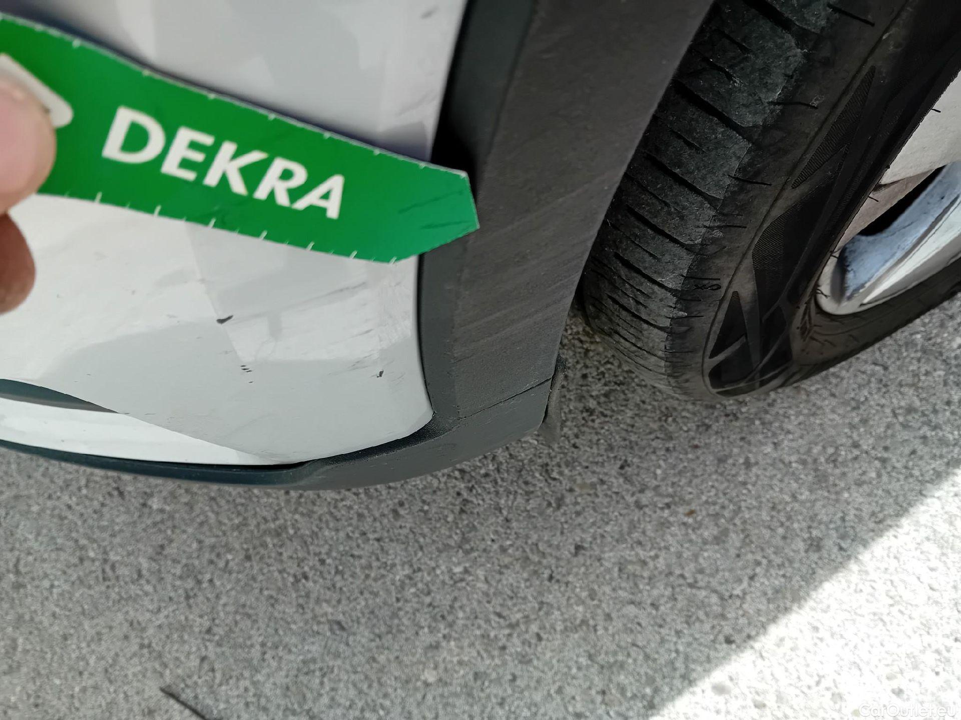  Volvo  XC 40 VOLVO XC40 / 2017 / 5P / todoterreno 2.0 B3 G Momentum Pro Auto #18