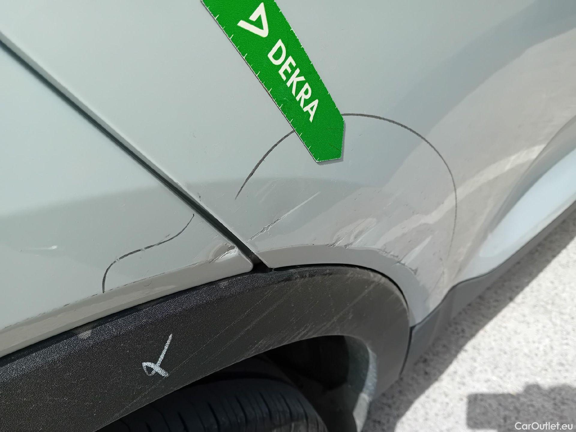  Volvo  XC 40 VOLVO XC40 / 2017 / 5P / todoterreno 2.0 B3 G Momentum Pro Auto #36