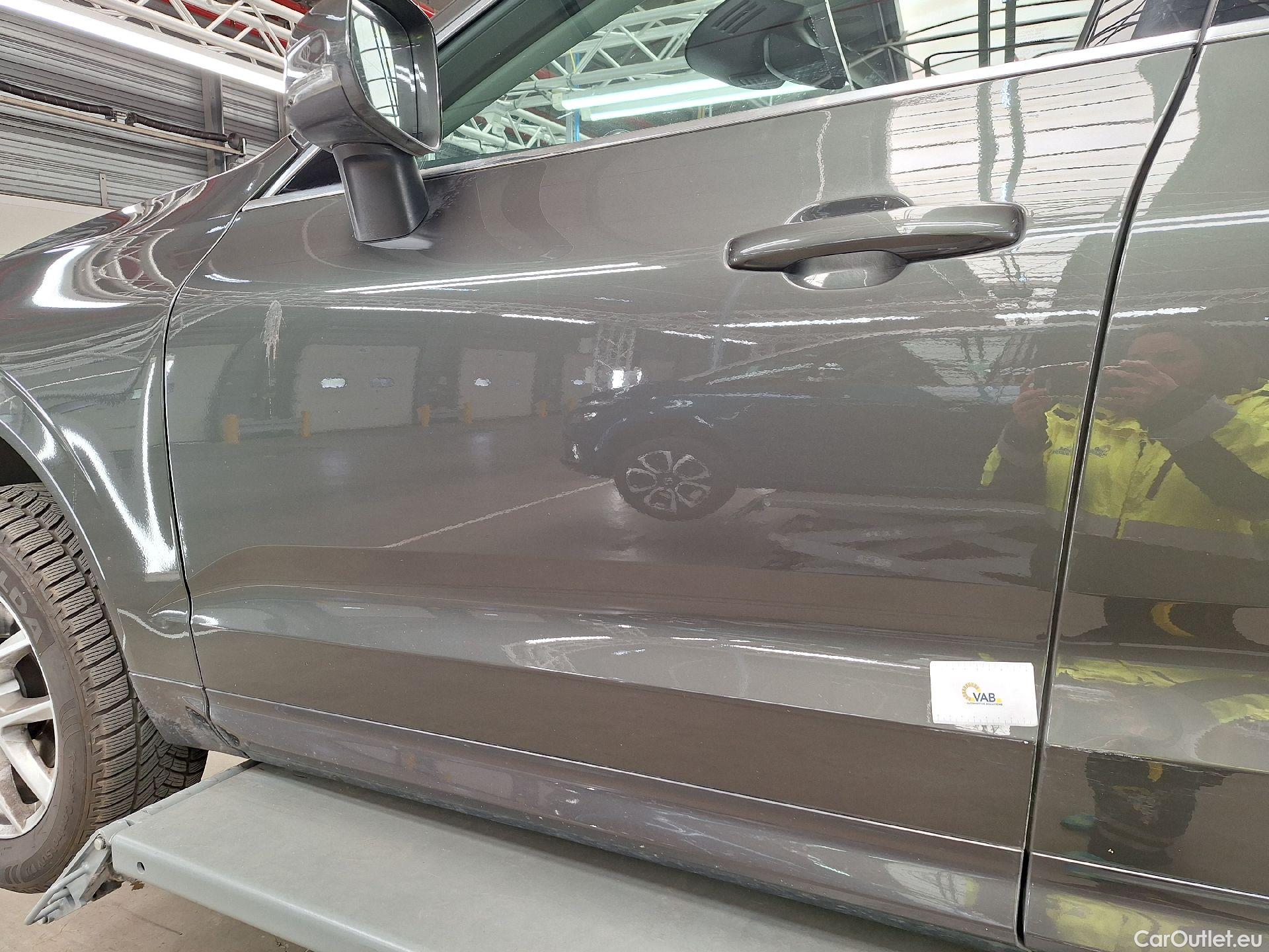  Volvo  XC60 Volvo,  '17, Volvo  D4 120kW Geartronic Momentum Pro 5d #37