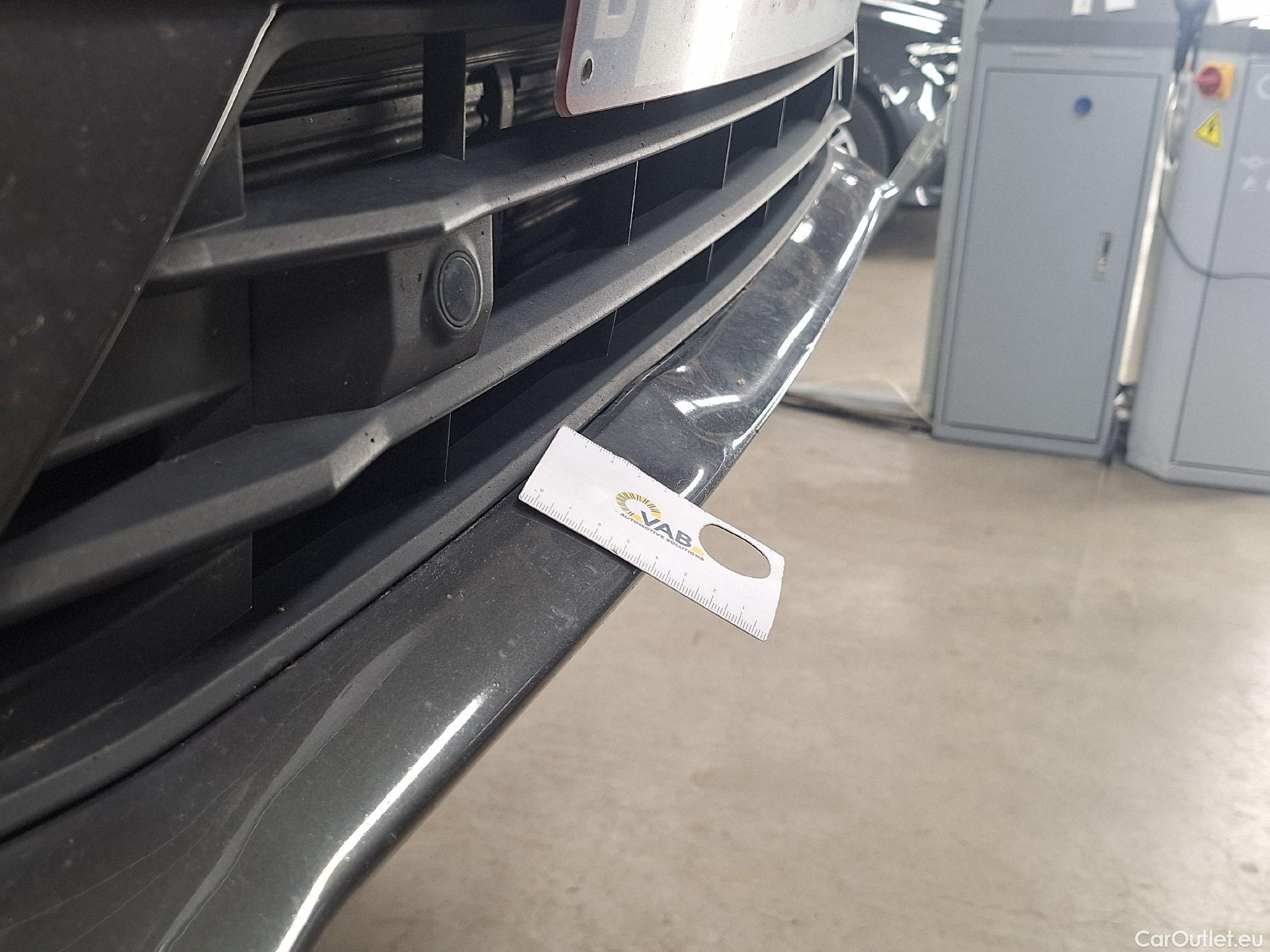  Volvo  XC60 Volvo,  '17, Volvo  D4 120kW Geartronic Momentum Pro 5d #32
