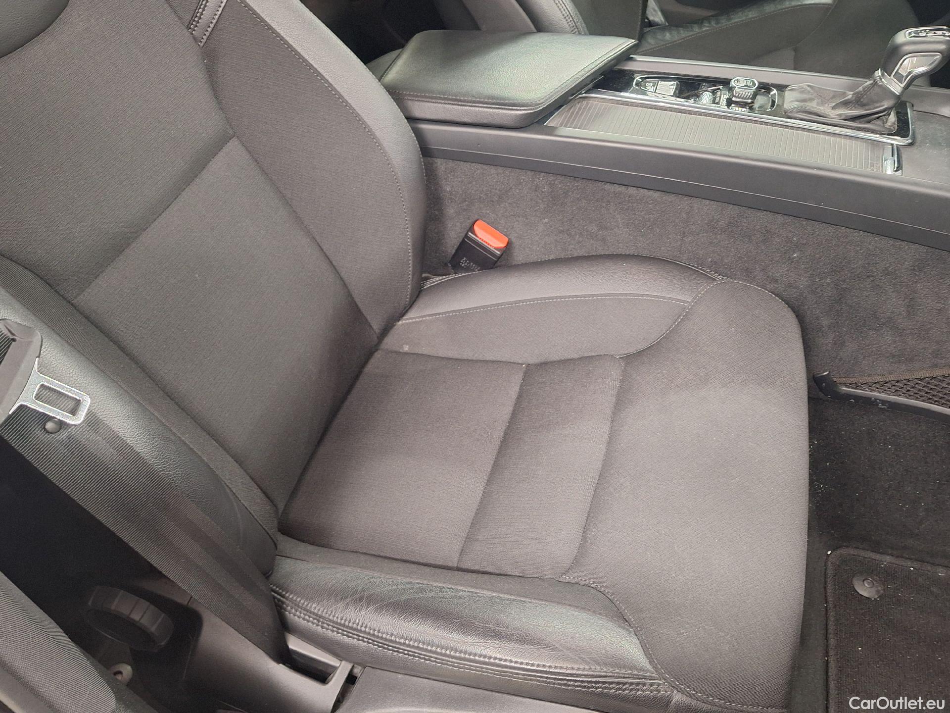 Volvo  XC60 Volvo,  '17, Volvo  D4 120kW Geartronic Momentum Pro 5d #19