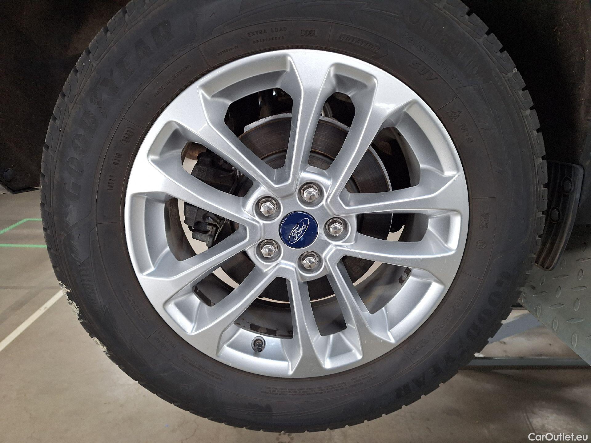  Ford  Kuga Ford,  '19, Ford  1.5i EcoBoost 88kW Titanium 5d #32