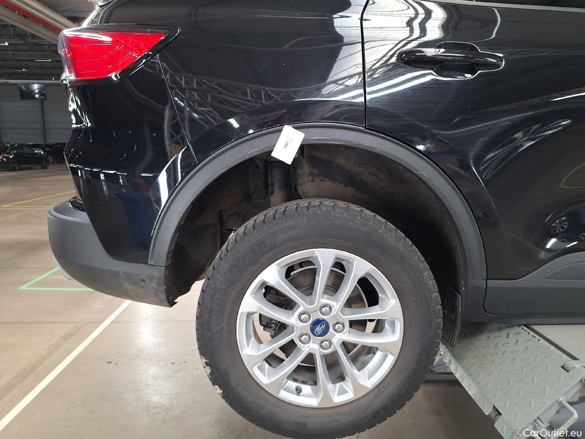  Ford  Kuga Ford,  '19, Ford  1.5i EcoBoost 88kW Titanium 5d #17
