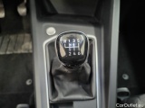  Volkswagen  Golf  Volkswagen VIII 1.5 TSI Life 5d #21