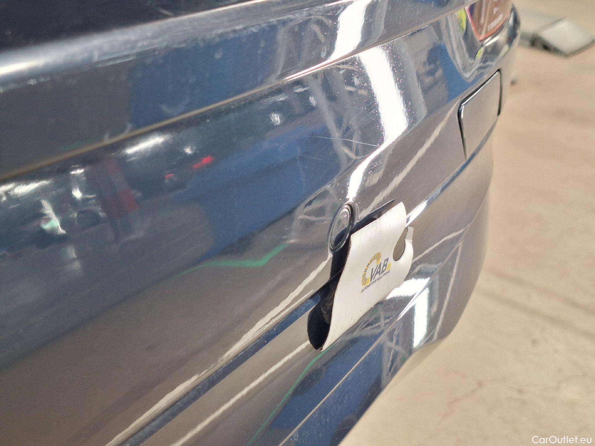  Volvo  XC60 Volvo,  FL'21, Volvo  B4 D Geartronic Momentum Pro 5d #35
