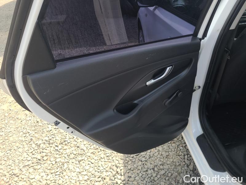  Hyundai  i30   cw (PD)(2017->)  kom. TGDI 120 Start Plus #23