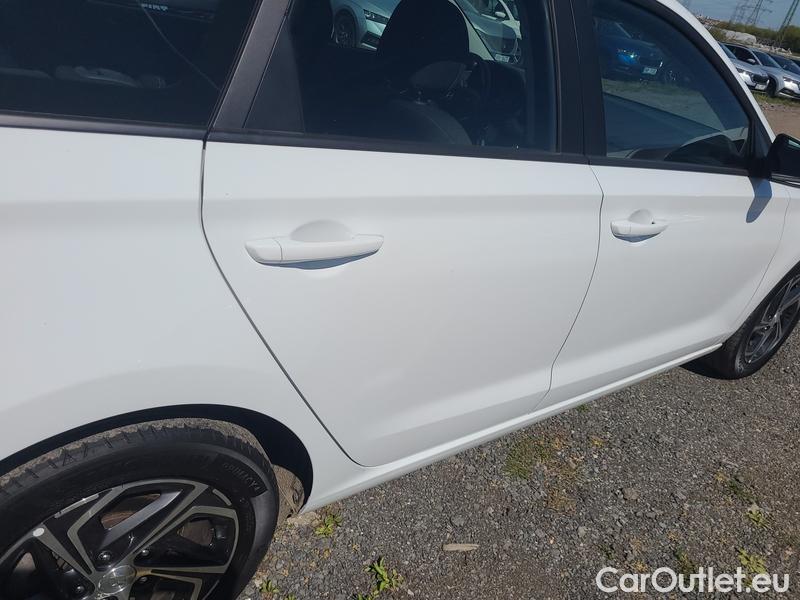  Hyundai  i30   cw (PD)(2017->)  kom.1.0TGDI Family Comf AT #8