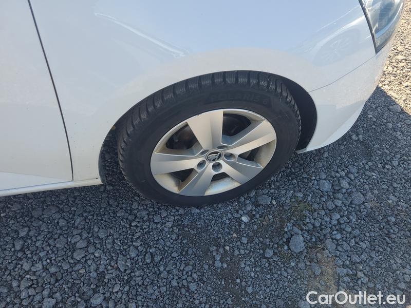  Skoda  Fabia  Combi (2015)  Com.1.0TSI 70 Ambition #14