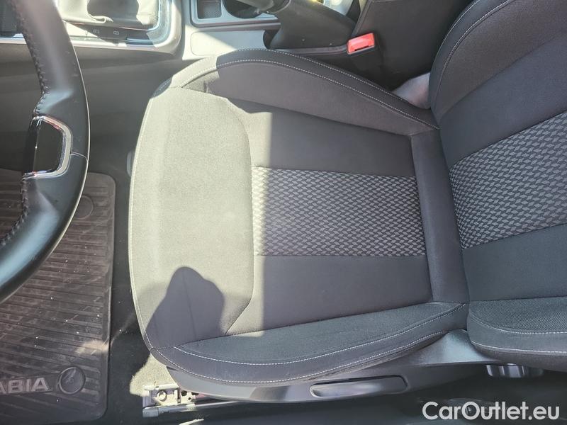  Skoda  Fabia  (PJ3) (2021)  1.0 TSI 81 Style 5d #8