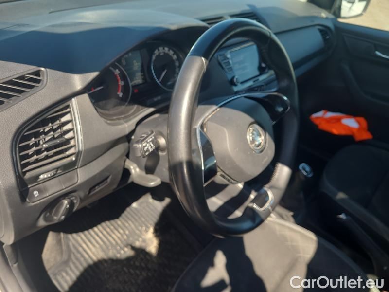  Skoda  Fabia  Combi (2015)  Com.1.0TSI 70 Ambition #24