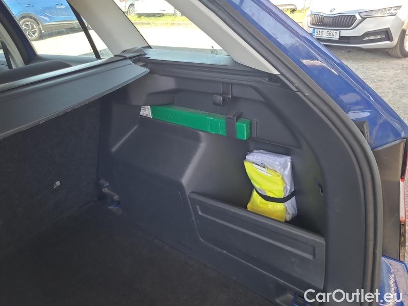  Skoda  Fabia  Combi (2015) Com.1.0TSI 70 Ambition 5d #21