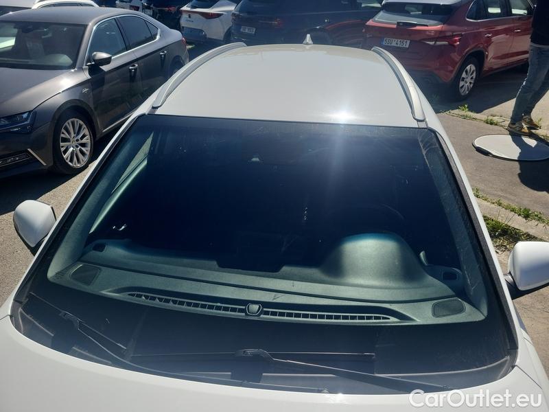  Hyundai  i30  (PD)(01.2017 ->)  kom.1.5TGDI FamilySmart AT #1