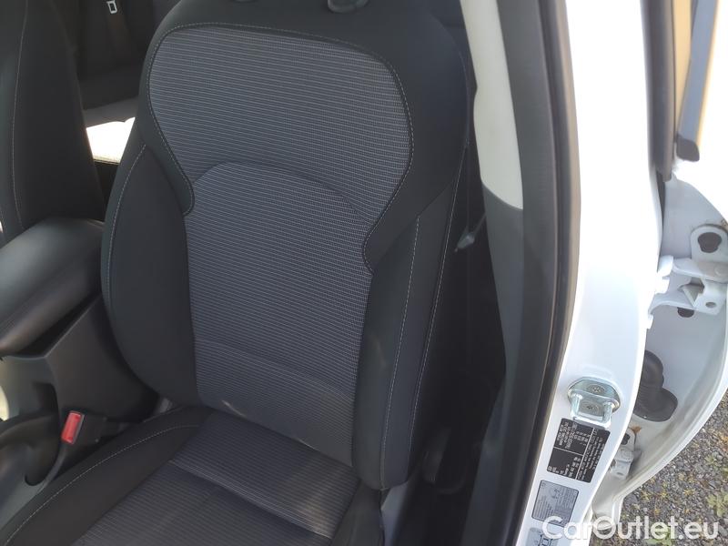  Hyundai  i30   cw (PD)(2017->)  kom.1.0TGDI Family Comf AT #13