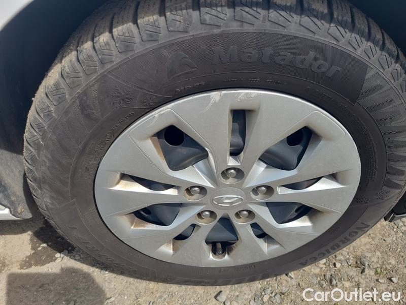  Hyundai  i30   cw (PD)(2017->)  kom. TGDI 120 Start Plus #9