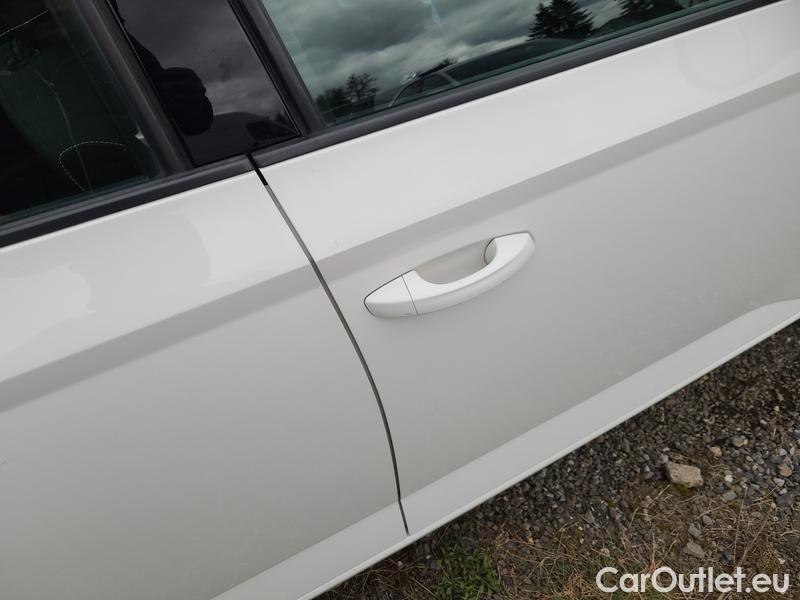  Skoda  Fabia  Combi (2015)  Com.1.0TSI 70 Ambition #16