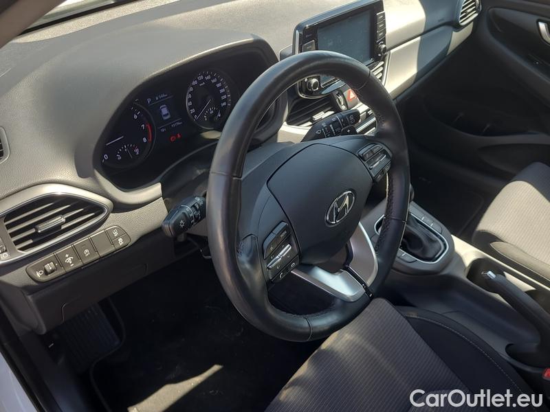  Hyundai  i30   cw (PD)(2017->)  kom.1.0TGDI Family Comf AT #11