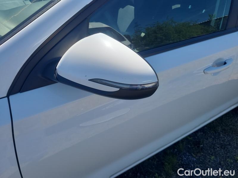  Hyundai  i30   cw (PD)(2017->)  kom.1.0TGDI Family Comf AT #4