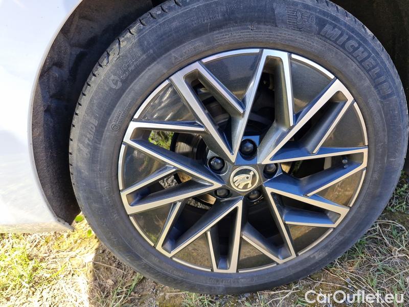  Skoda  Octavia  Combi (NX3)(2020) Oct.Combi 2.0TDI 85 Style #3