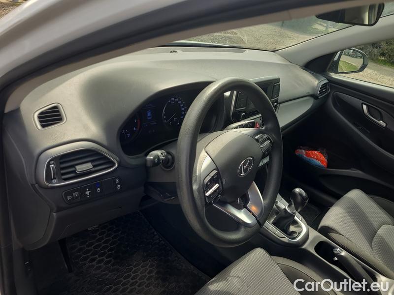  Hyundai  i30   cw (PD)(2017->)  kom. TGDI 120 Start Plus #25